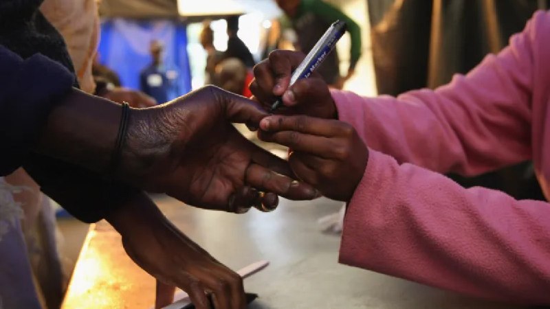 非洲无需借用民主，它需要重拾民主