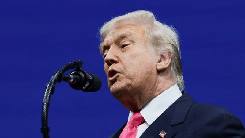 “可判死刑”：特朗普威胁要以煽动叛乱罪名起诉民主党人