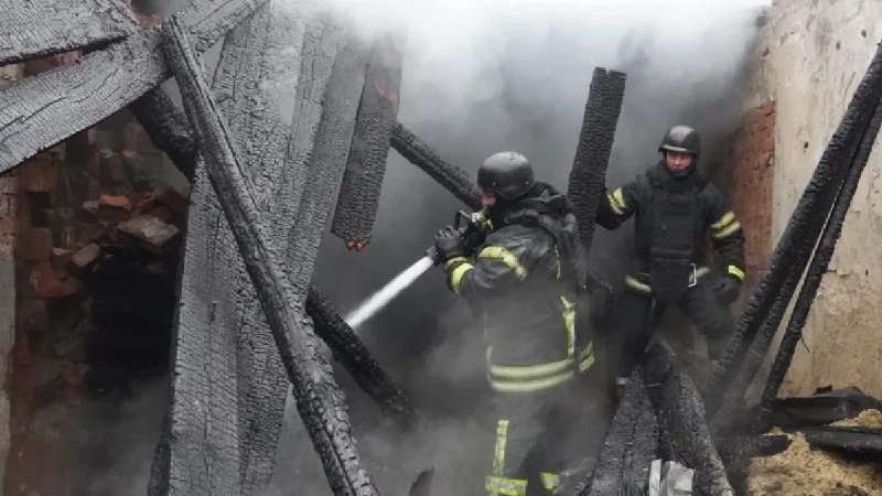 俄罗斯对乌克兰战争的今日发展：俄罗斯袭击哈尔科夫致3人死亡；乌克兰总统泽连斯基将与马克龙会晤