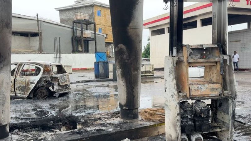 喀麦隆杜阿拉爆发抗议，反对派领袖拒绝比亚获胜