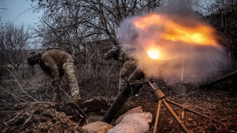 冬季临近：乌克兰声称袭击了莫斯科附近的一家俄罗斯炼油厂