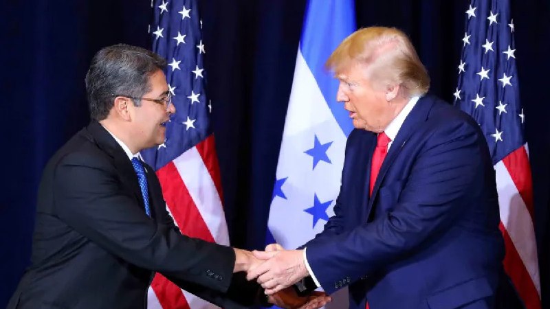 埃尔南德斯在特朗普的“全面”赦免后重获自由