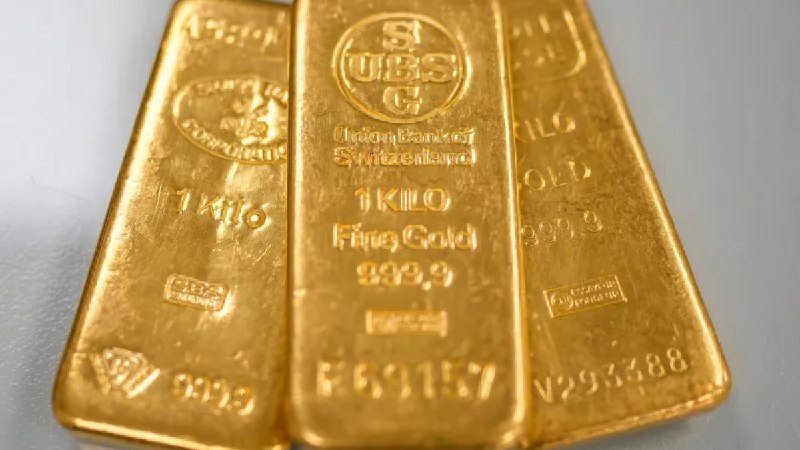 黄金有望实现月度上涨而美元承受压力