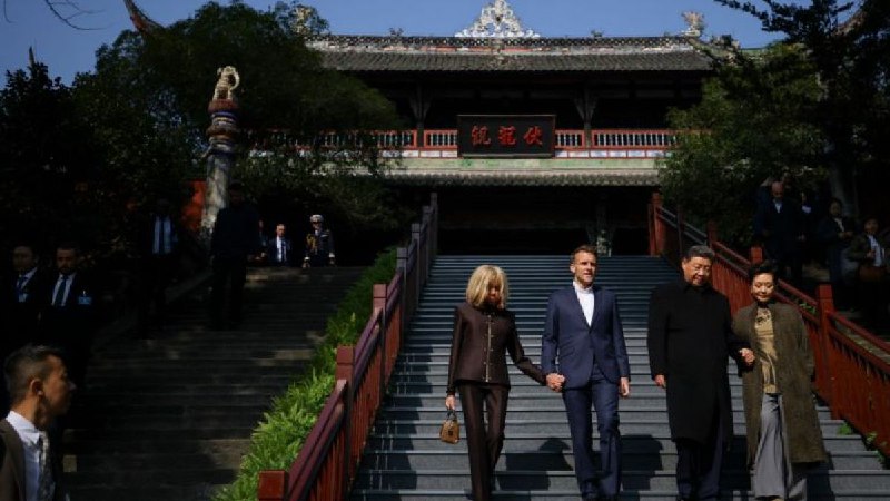 中法两国承诺加强合作，习近平同马克龙访问成都