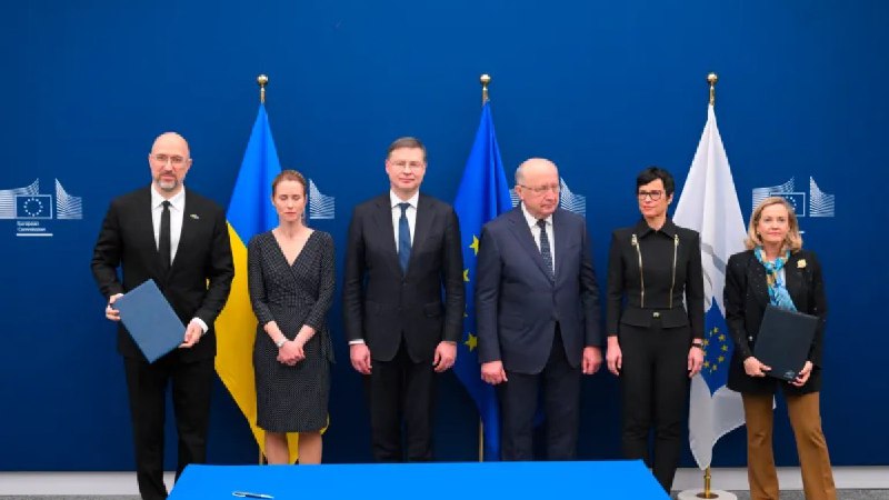 欧盟：介于解体的恐惧与扩张的雄心之间