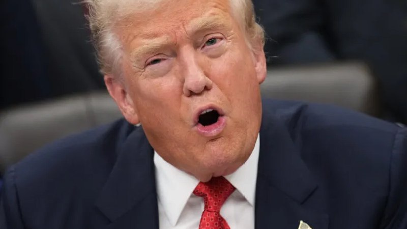 民调显示特朗普支持率跌至58%